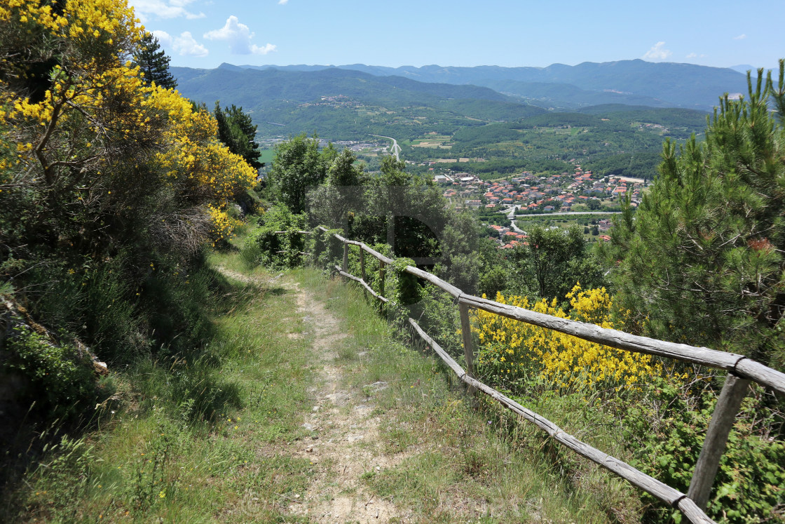 "Pesche - Panorama dal sentiero di Monte San Bernardo" stock image