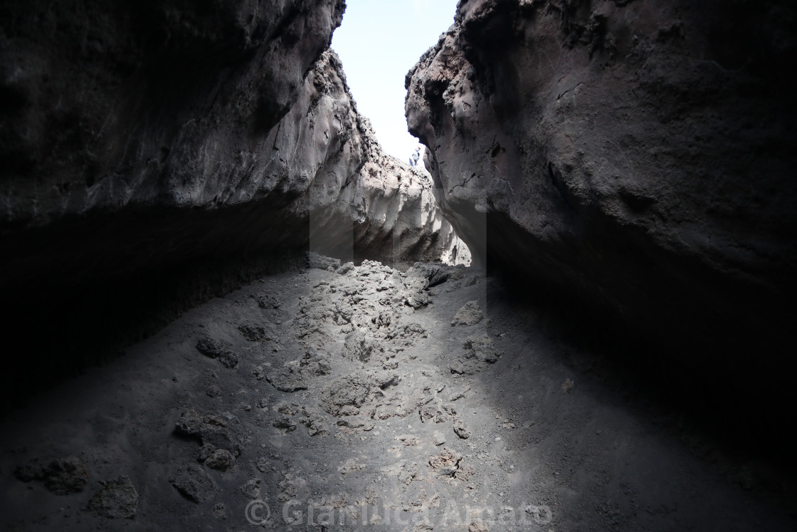 "Etna - Tunnel lavico al Cratere Barbagallo inferiore" stock image