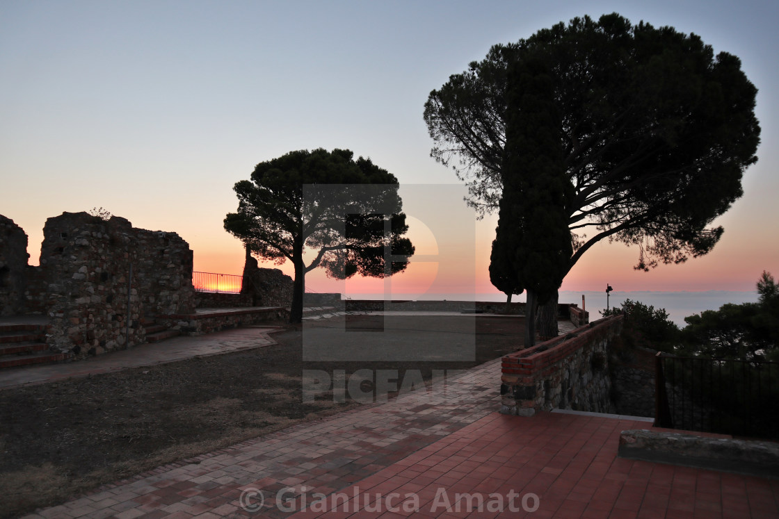 "Castelmola - Terrazza del castello all'alba" stock image