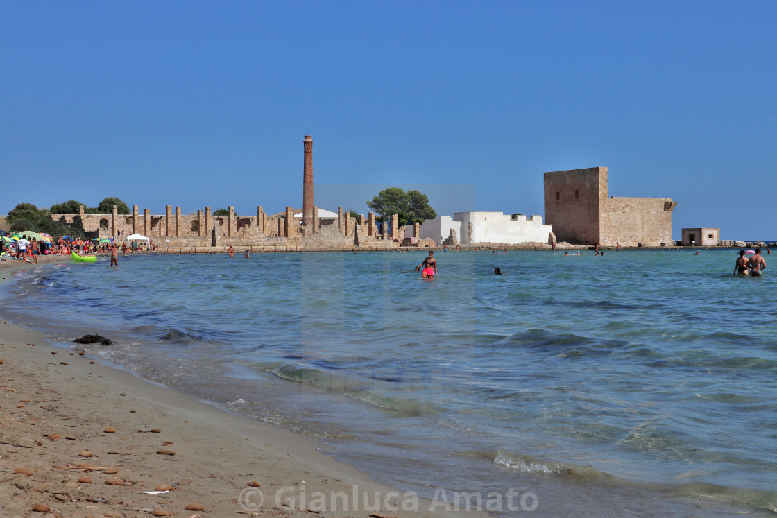 "Noto - Tonnara di Vendicari dalla spiaggia" stock image