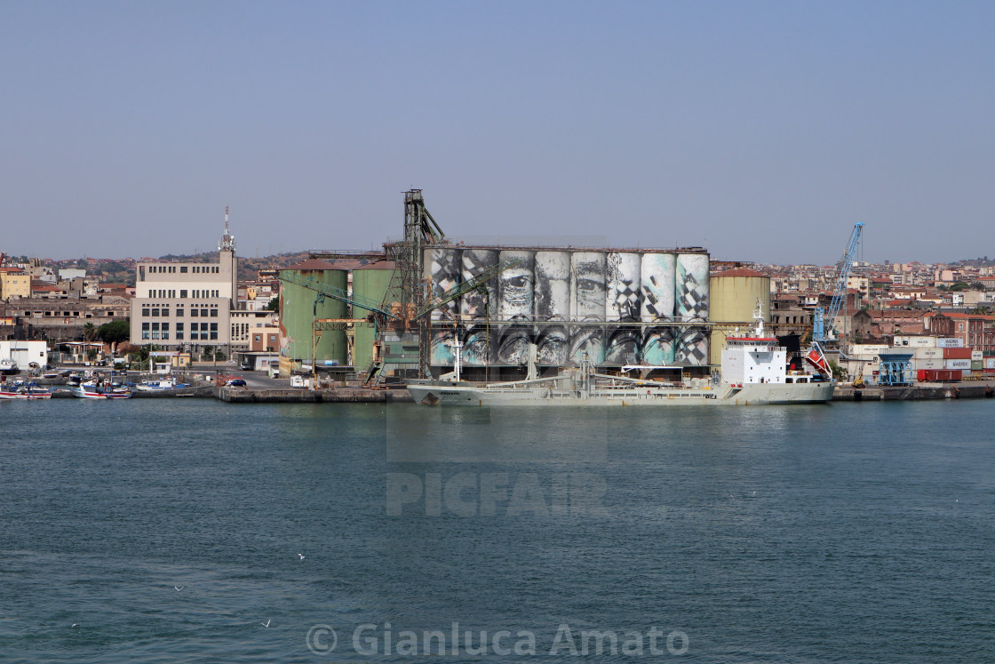 "Catania - Murales sui silos del porto" stock image