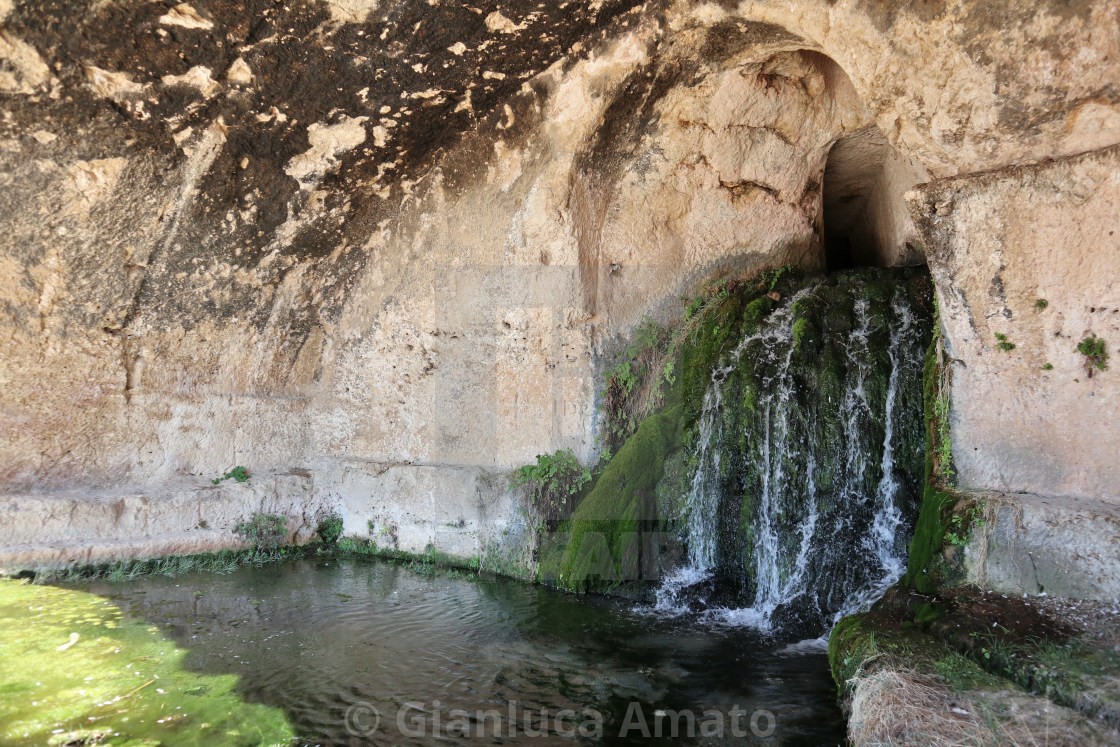 "Siracusa - Fontana del Ninfeo nel Parco Archeologico della Neapolis" stock image