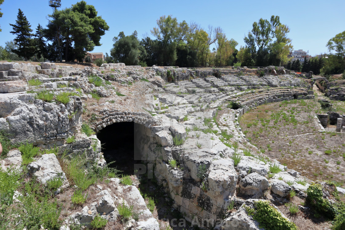 "Siracusa - Scorcio dell'Anfiteatro romano nel Parco Archeologico della Neapolis" stock image