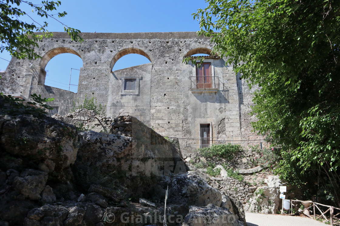 "Siracusa – Scorcio del Parco Archeologico della Neapolis" stock image