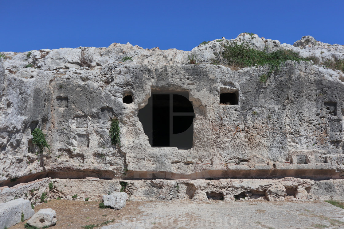 "Siracusa – Grotte sul terrazzo del teatro greco" stock image