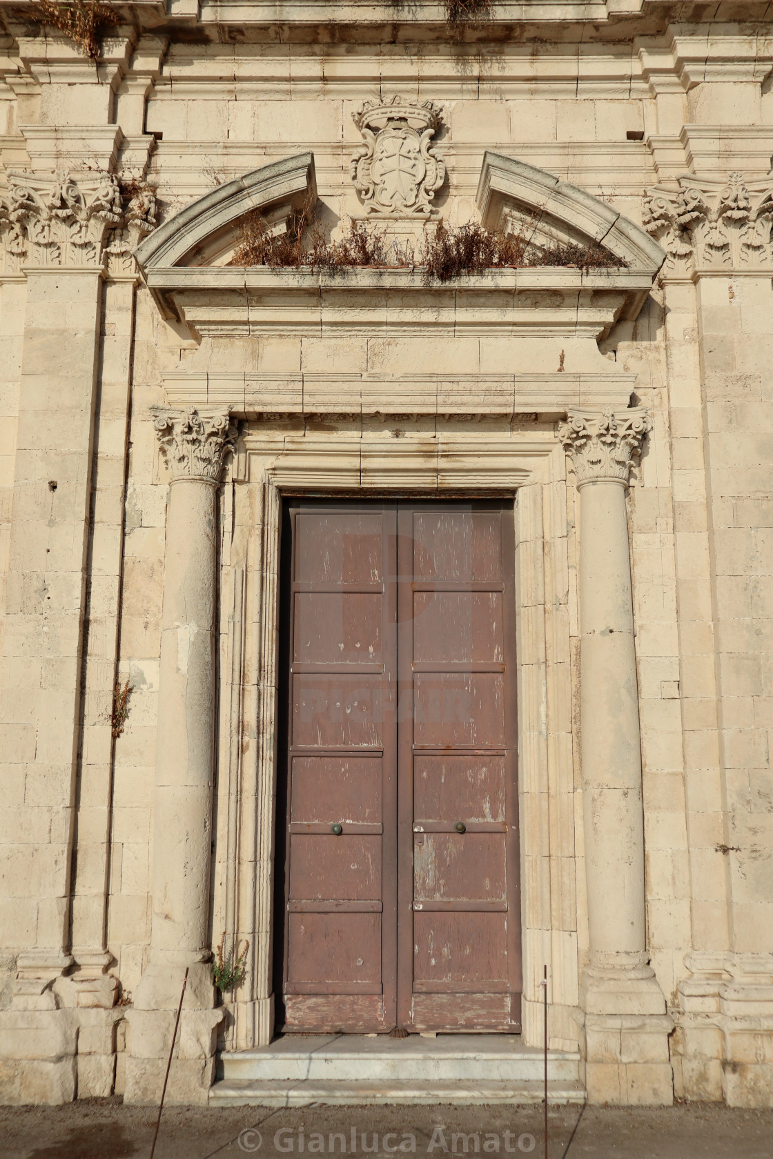 "Siracusa - Portale della Chiesa dello Spirito Santo" stock image