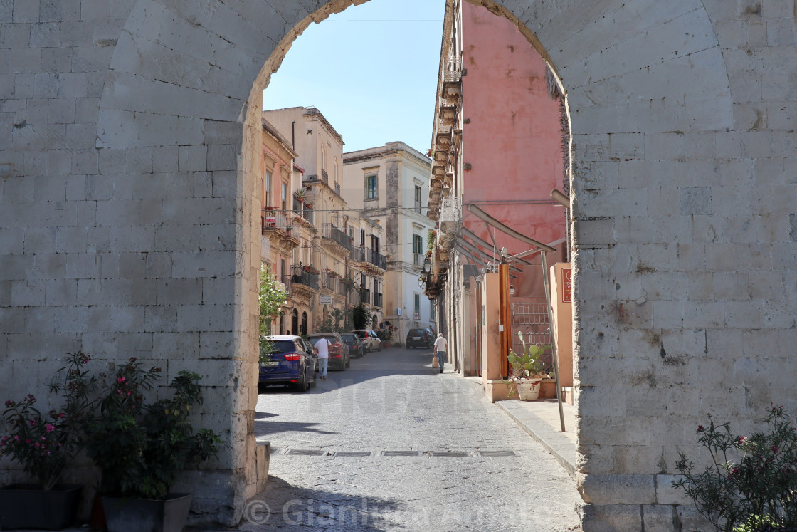 "Siracusa - Arco di Porta Marina" stock image