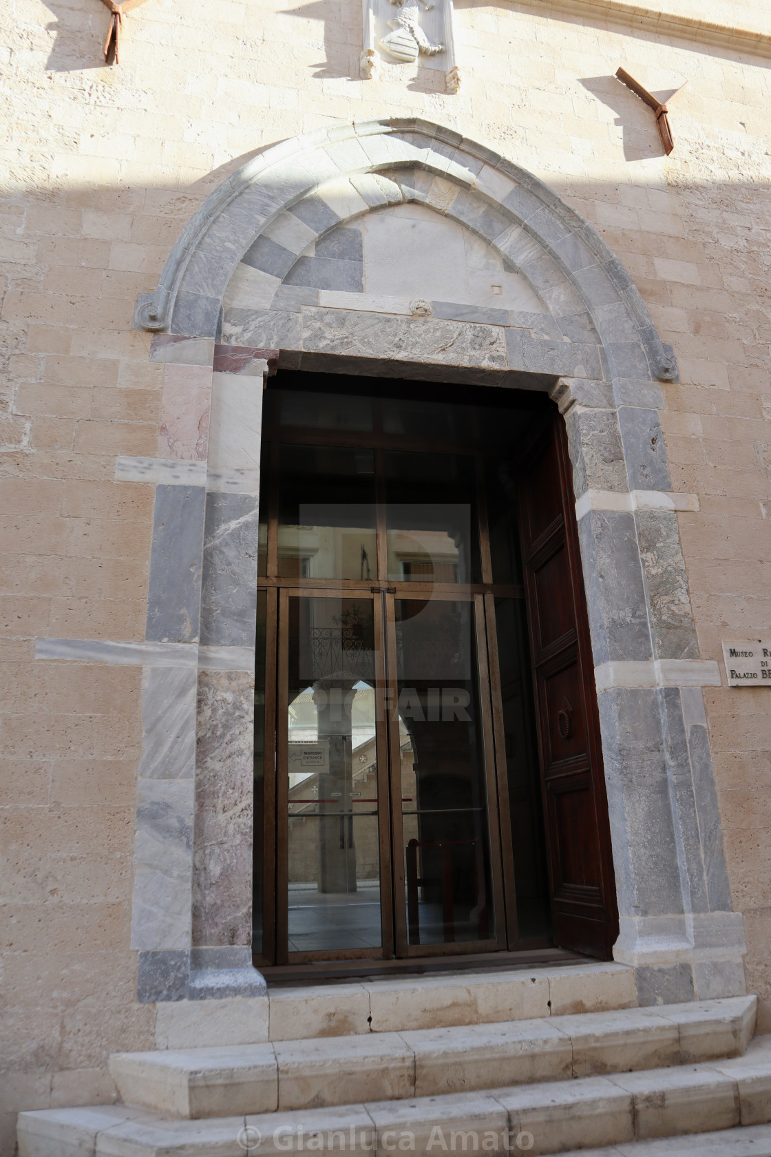 "Siracusa - Entrata del Museo di Palazzo Bellomo" stock image