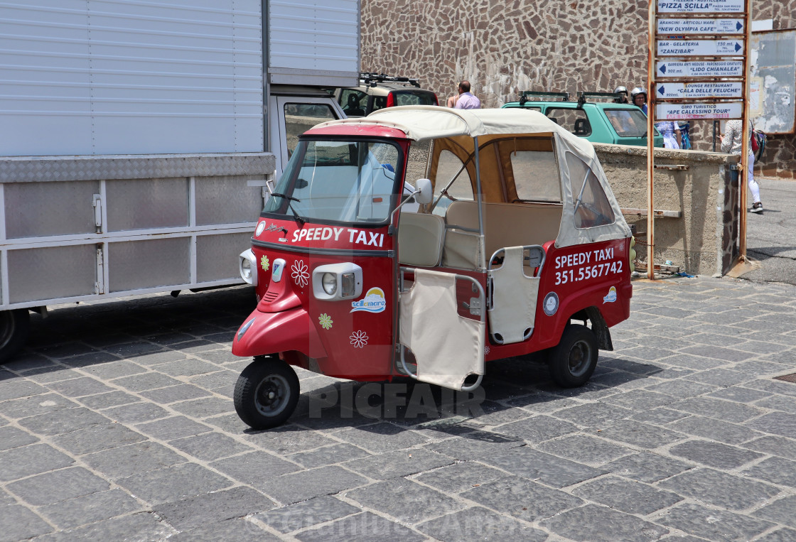 "Scilla - Speedy taxi al porto" stock image