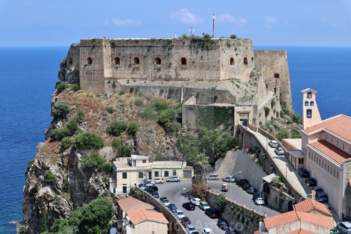 "Scilla - Castello Ruffo dal Belvedere di Piazza San Rocco" stock image