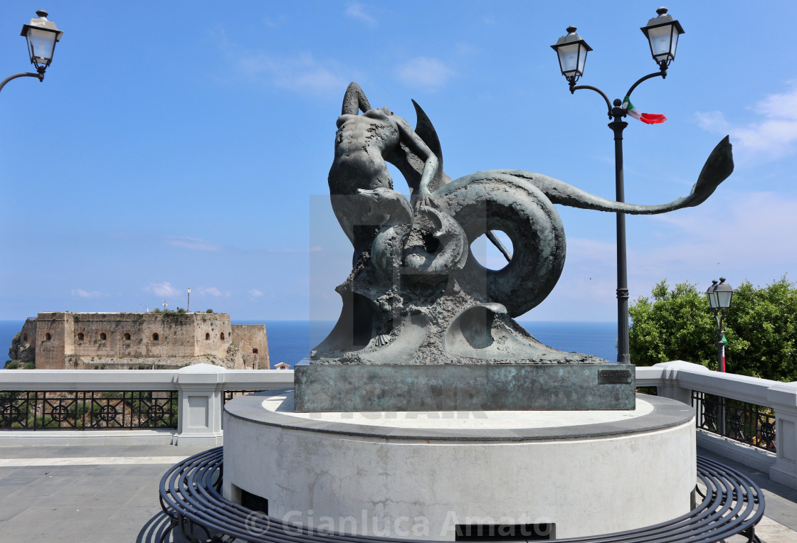 "Scilla - Statua della Sirenetta a Piazza San Rocco" stock image