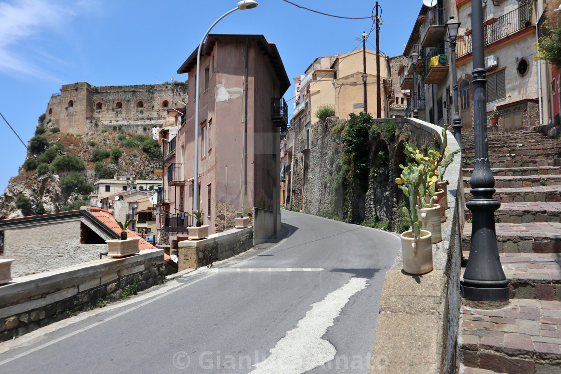 "Scilla - Scorcio del centro storico dalla strada statale" stock image