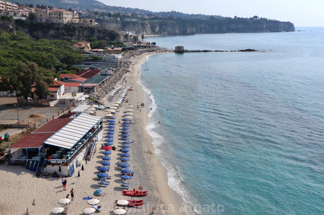 "Tropea - Spiaggia dalla Linguata dal Belvedere del Santuario" stock image