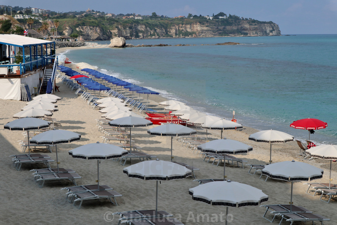 "Tropea - Spiaggia Linguata dal Lido Isola Bella" stock image