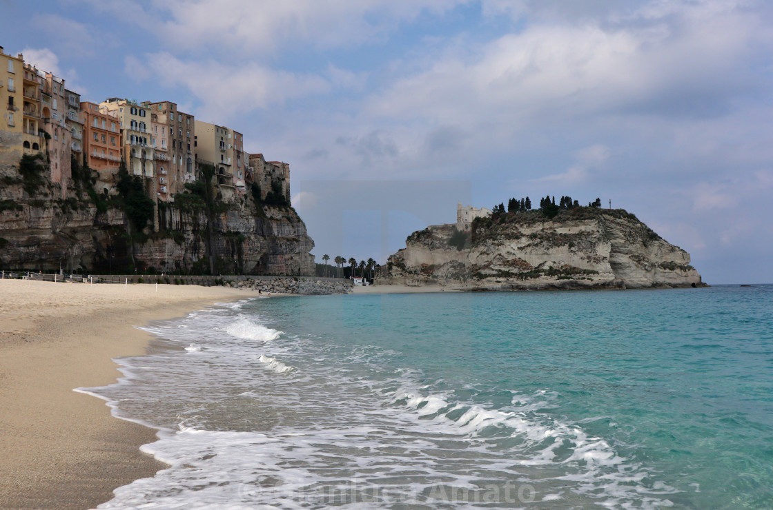 "Tropea - Spiaggia della Rotonda dallo Scoglio San Leonardo" stock image