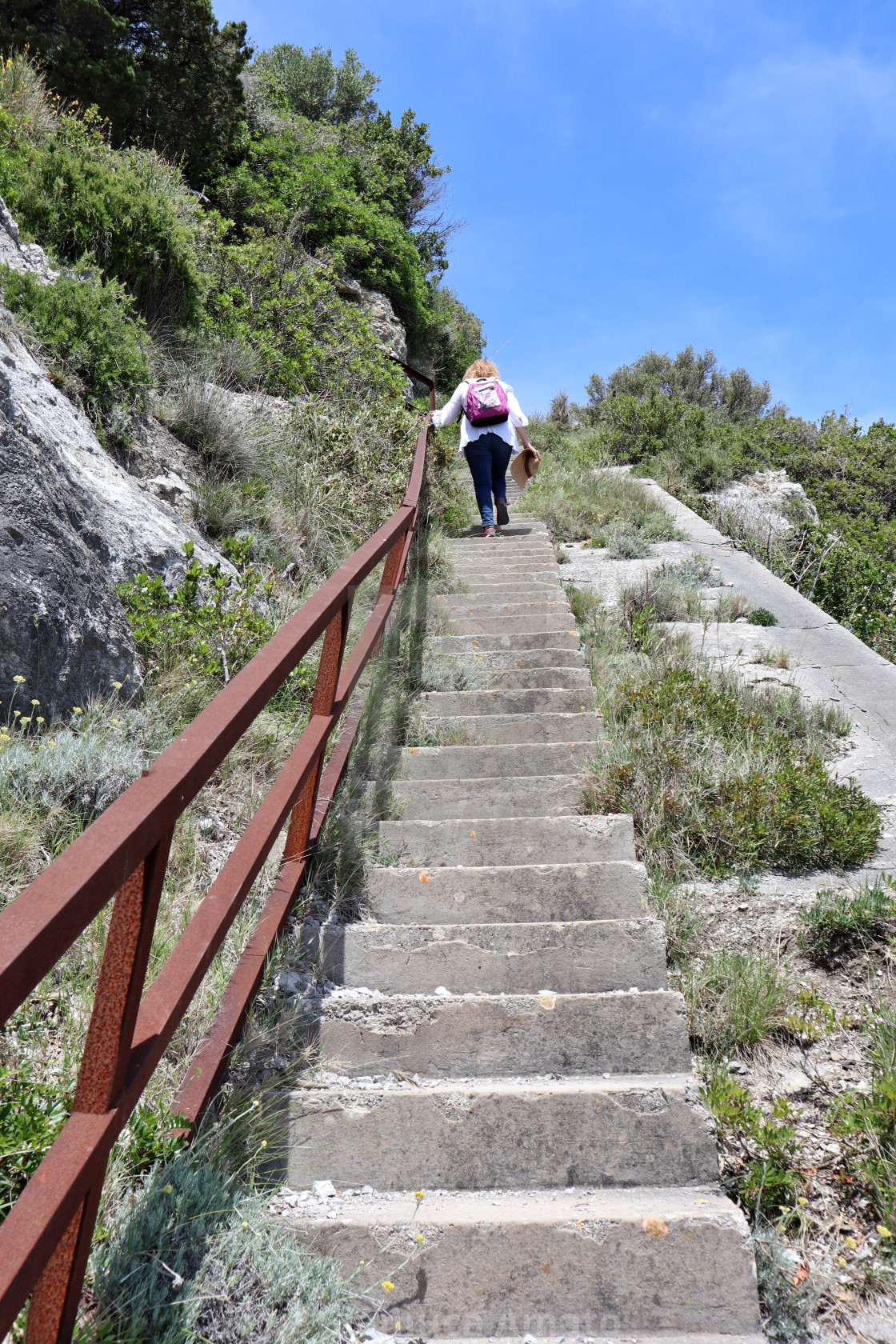 "Erchie - Escursionista sulla scala della cava abbandonata" stock image