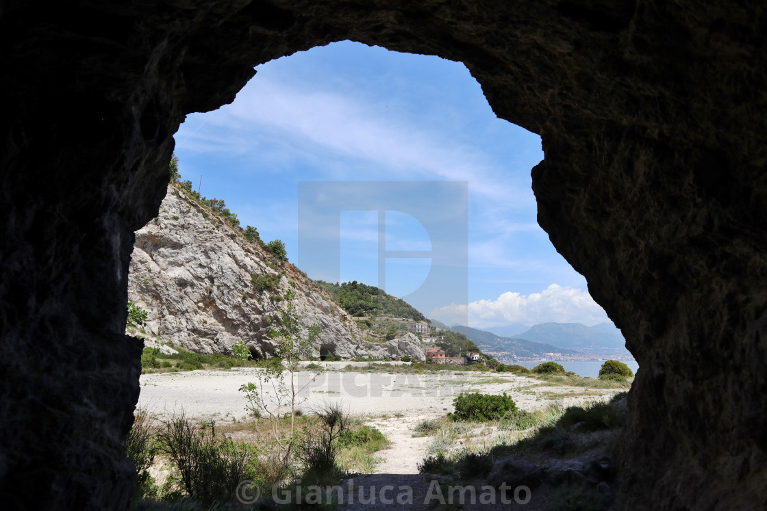 "Erchie - Scorcio della cava dell'ex Italsider dal tunnel di collegamento" stock image