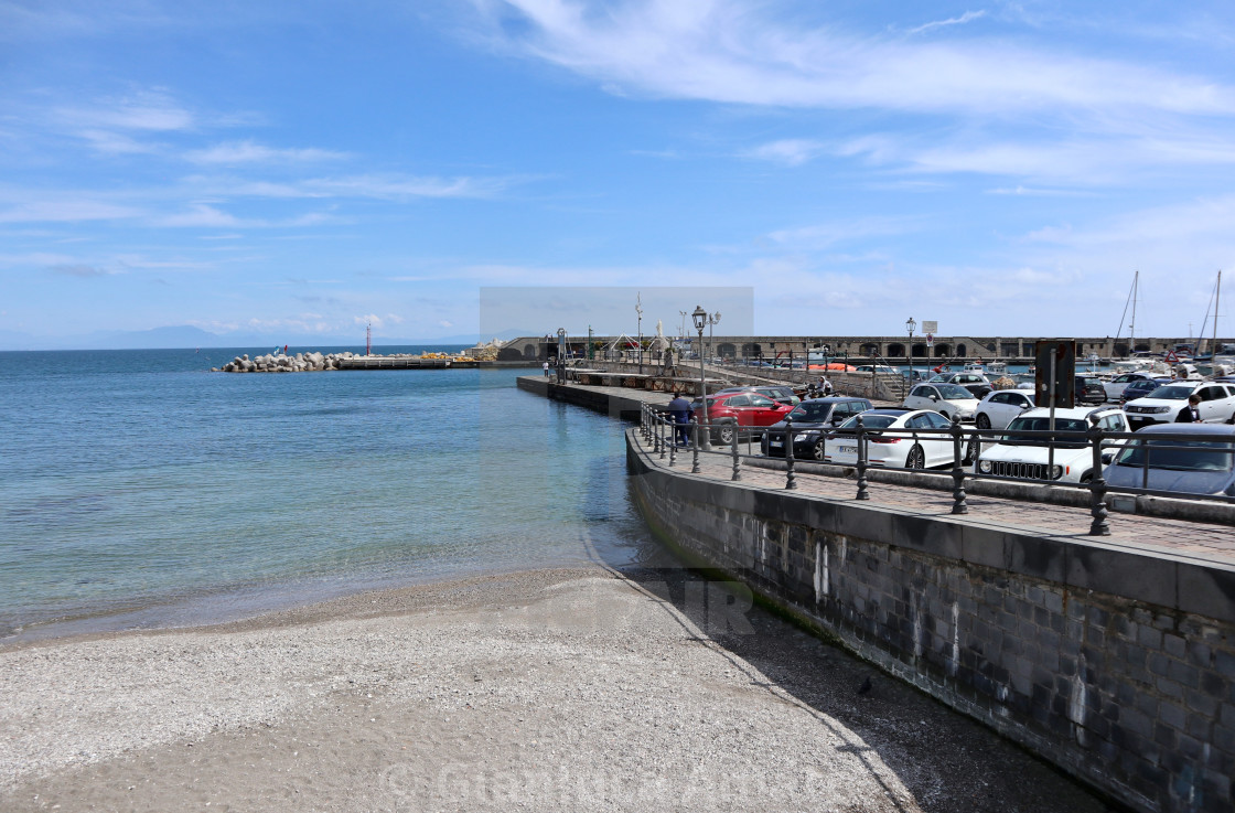 "Cetara - Scorcio del molo dalla Spiaggia della Marina" stock image