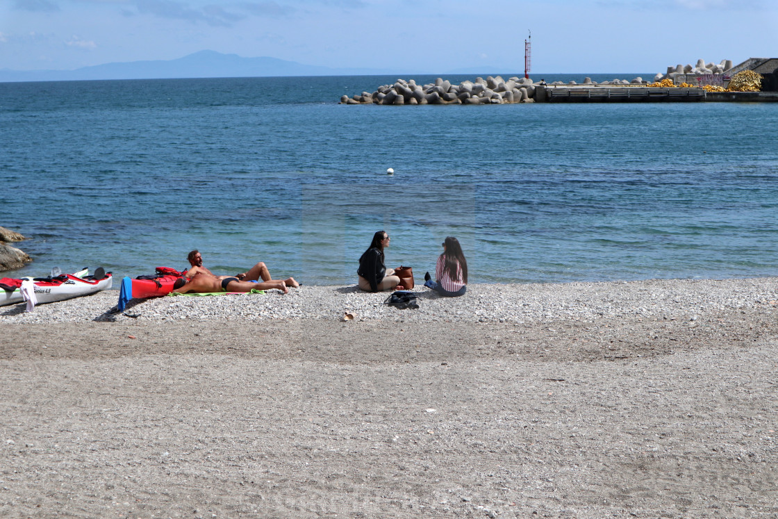 "Cetara - Turiste sulla Spiaggia della Marina" stock image