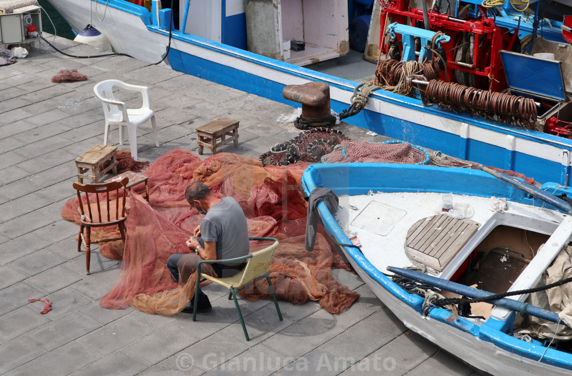 "Cetara - Pescatore sul molo" stock image