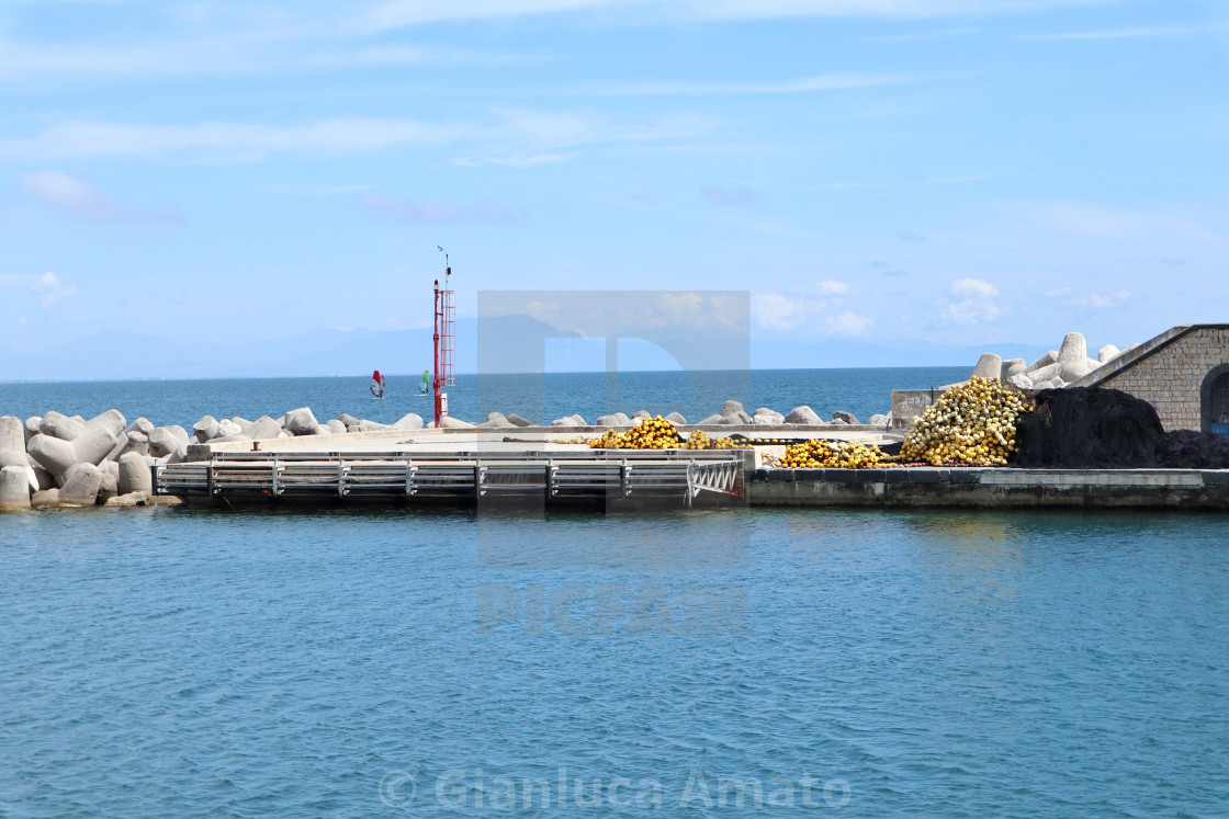 "Cetara - Rete da pesca sul molo" stock image