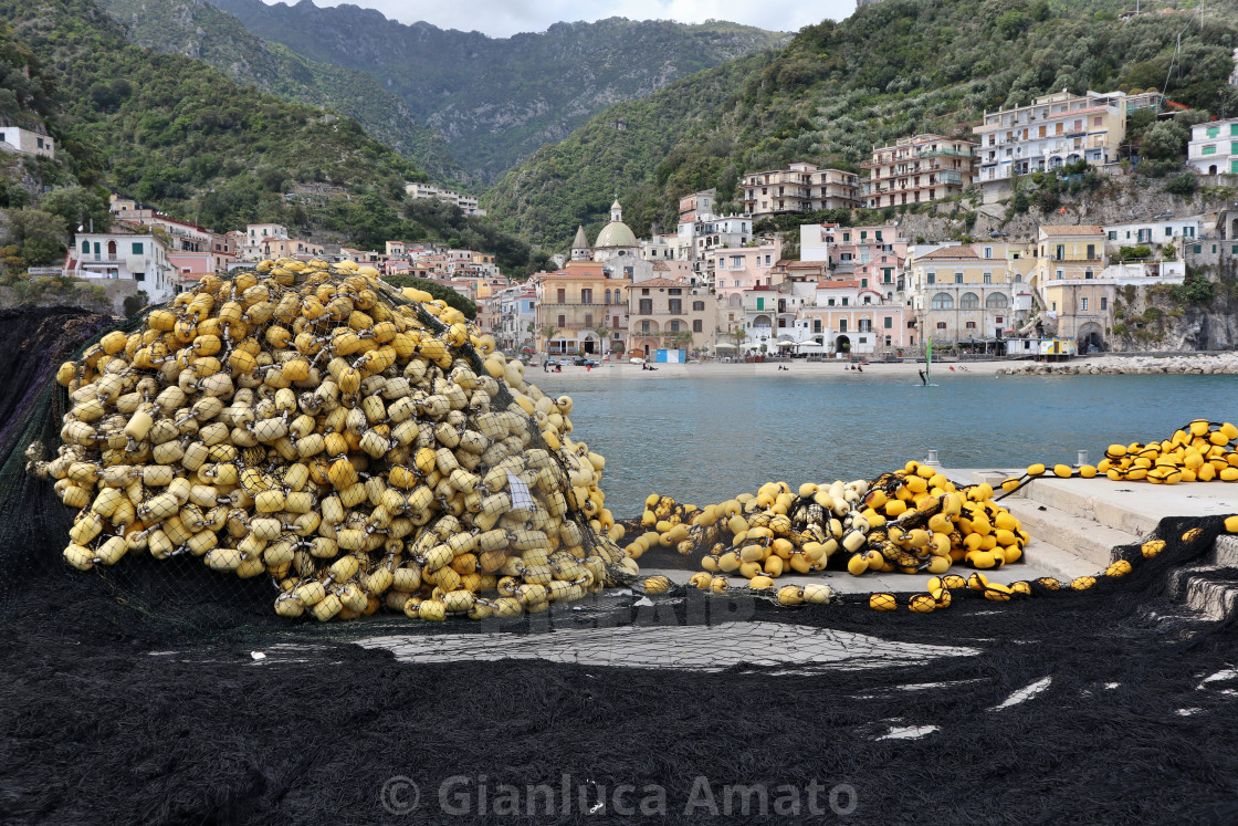 "Cetara - Reti da pesca sul pontile" stock image