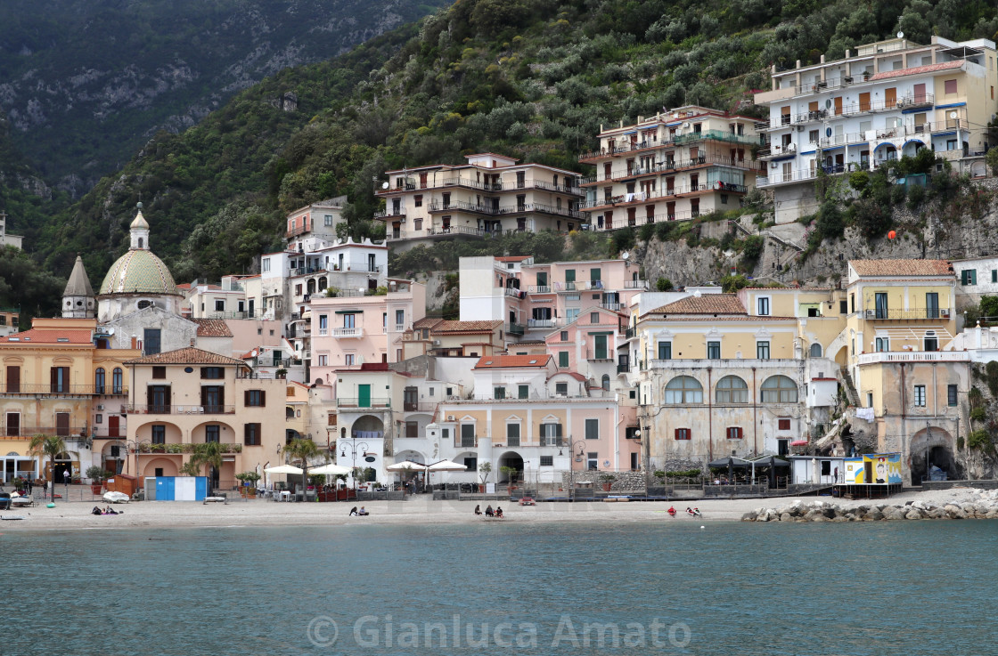 "Cetara - Spiaggia della Marina dal molo sopraflutto" stock image