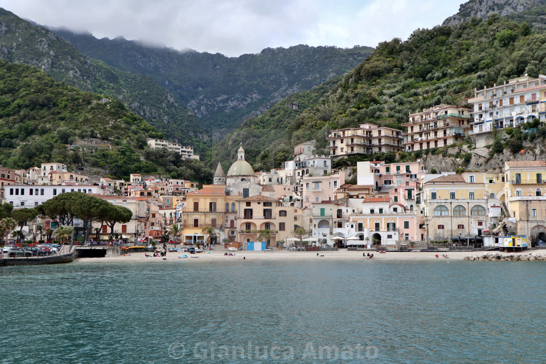 "Cetara - Spiaggia della Marina dal molo" stock image