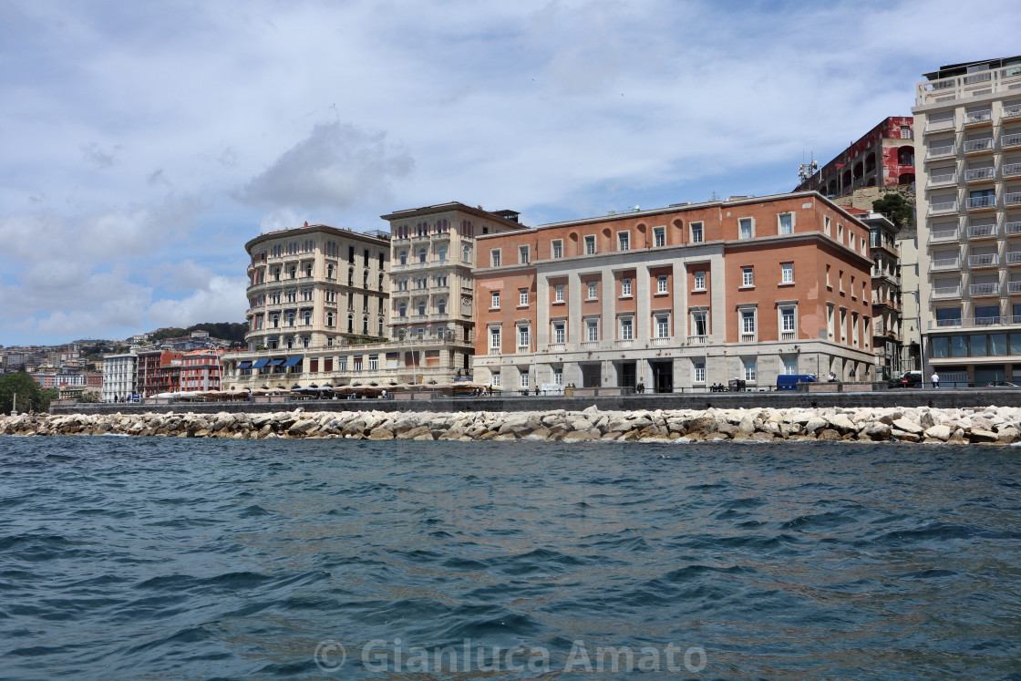 "Napoli - Lungomare di Via Partenope dalla barca" stock image