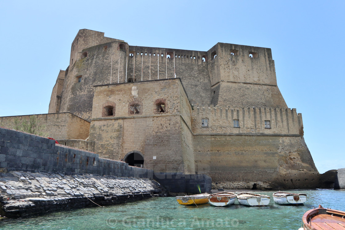 "Napoli - Ingresso di Castel dell'Ovo dalla barca" stock image