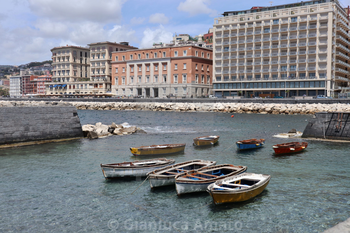 "Napoli - Barche ormeggiate a Castel dell'Ovo" stock image