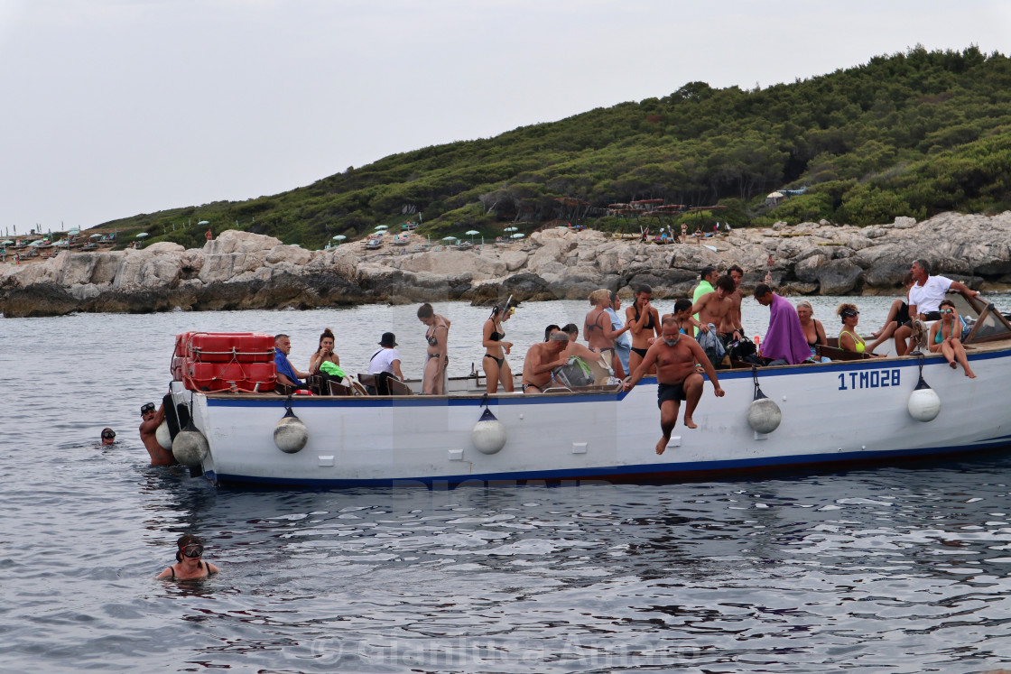 "Isole Tremiti - Barca di turisti a Cala degli Inglesi" stock image