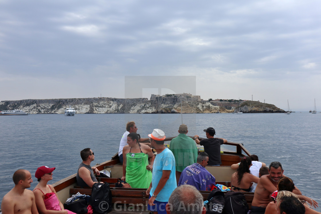 "Isole Tremiti - Giro turistico in barca tra le isole" stock image