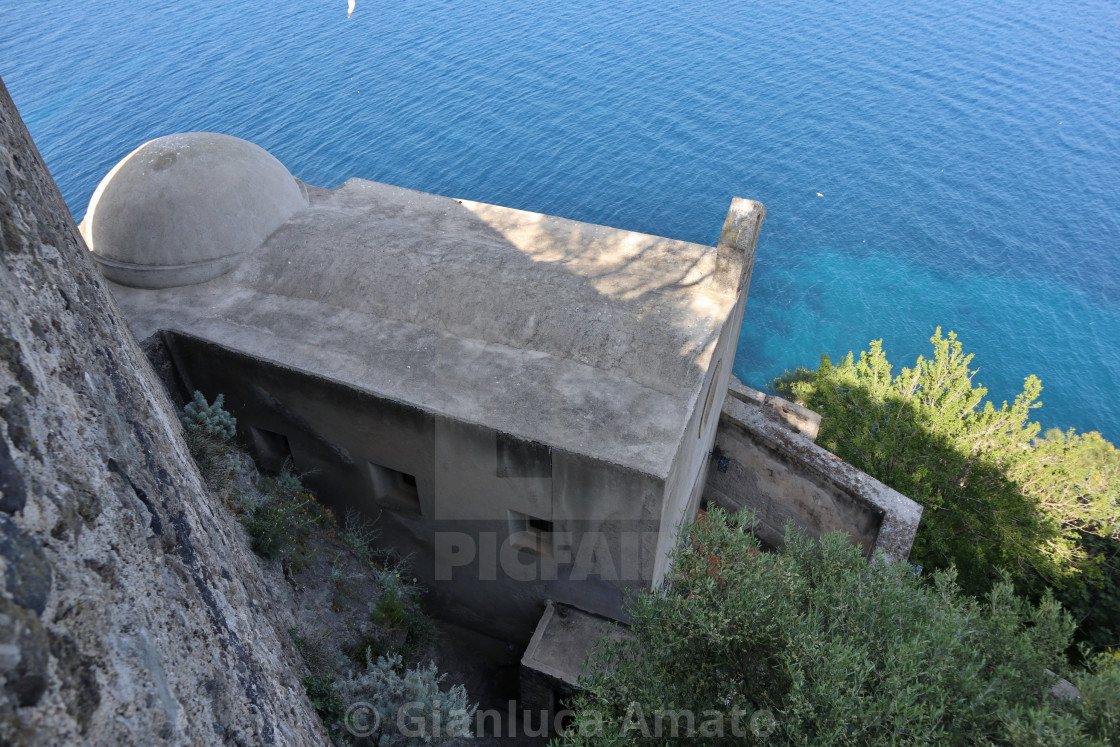 "Ischia - Chiesa di Santa Maria dell'Ortodontico dal Giardino degli Ulivi del Castello Aragonese" stock image