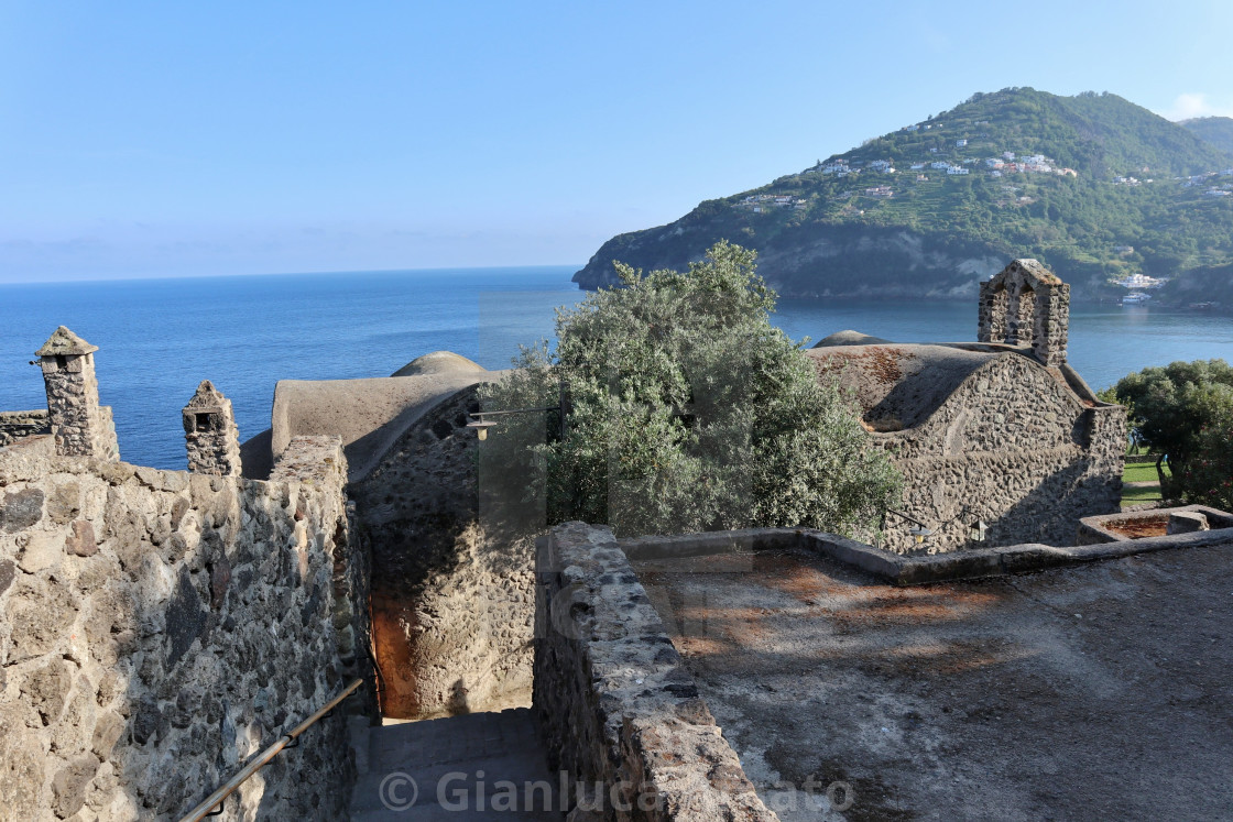 "Ischia - Scorcio della Chiesa della Madonna della Libera dai Gradoni San Cristofaro" stock image