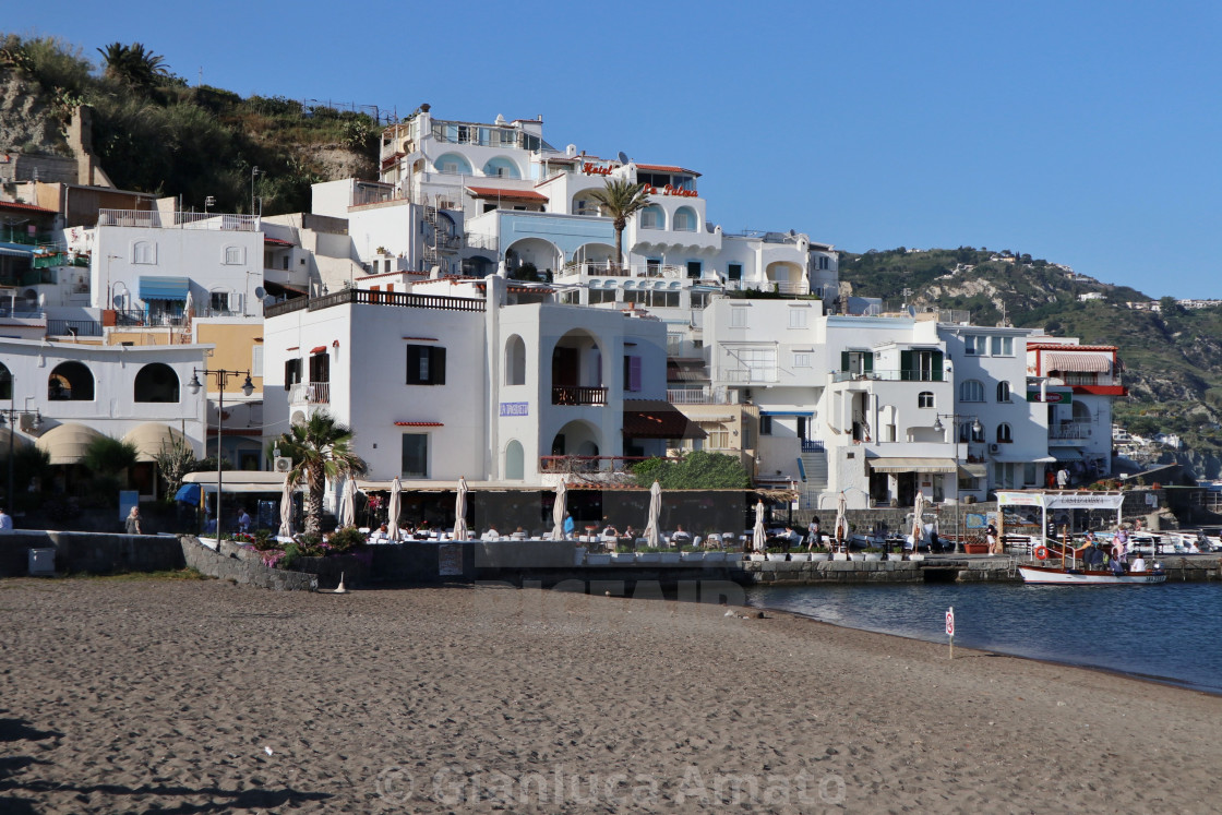 "Sant'Angelo d'Ischia - Scorcio del borgo dalla spiaggia del porto" stock image