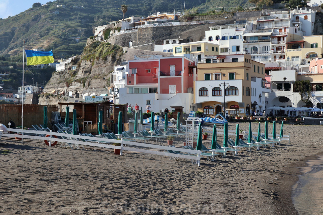 "Sant'Angelo d'Ischia - Lido sulla spiaggia del porto" stock image