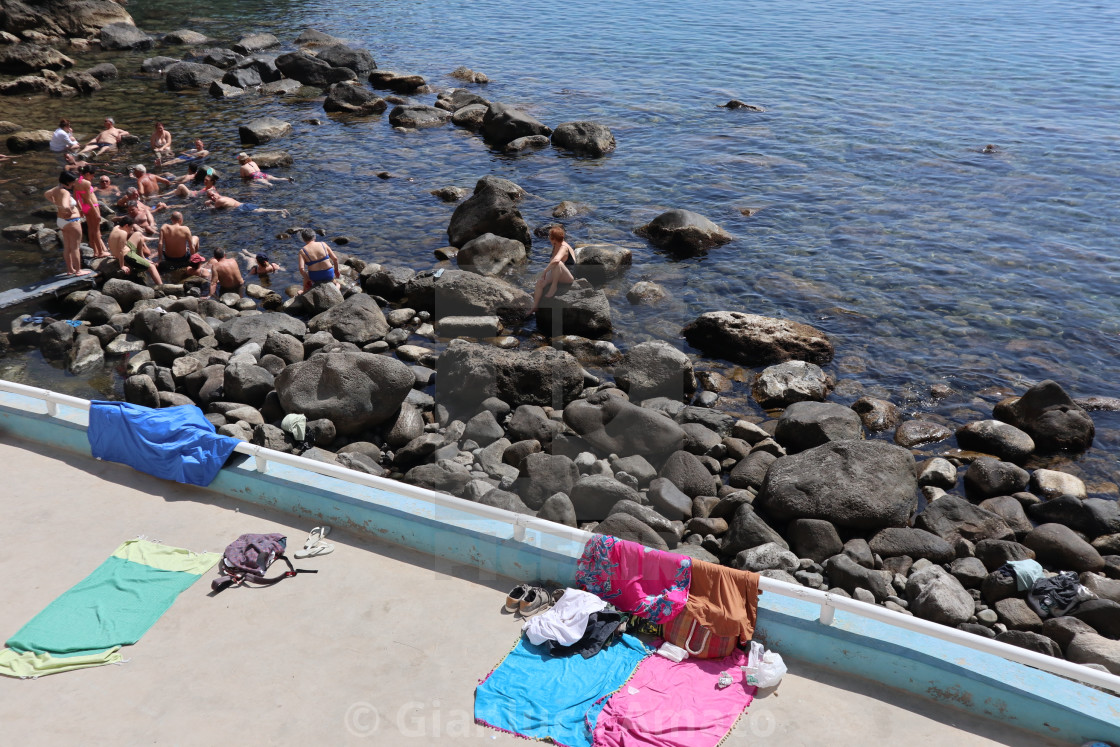 "Ischia - Turisti al Lido di Sorgeto" stock image