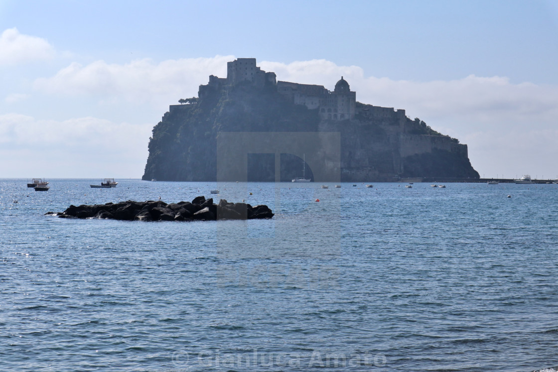 "Ischia - Il Castello Aragonese dalla Spiaggia dei Pescatori" stock image