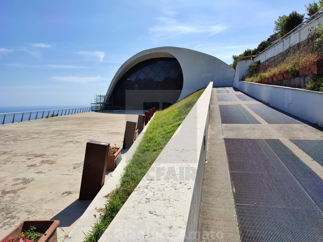 "Ravello - Auditorium Oscar Niemeyer dalla rampa di accesso" stock image