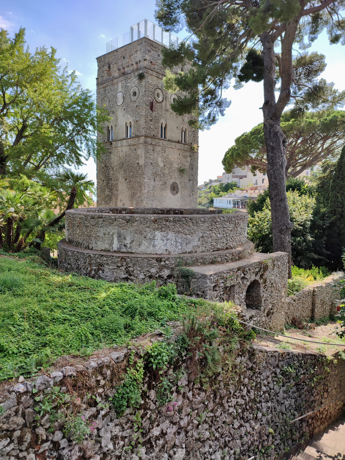 "Ravello - Torre Maggiore di Villa Rufolo dai Giardini del Vescovo" stock image