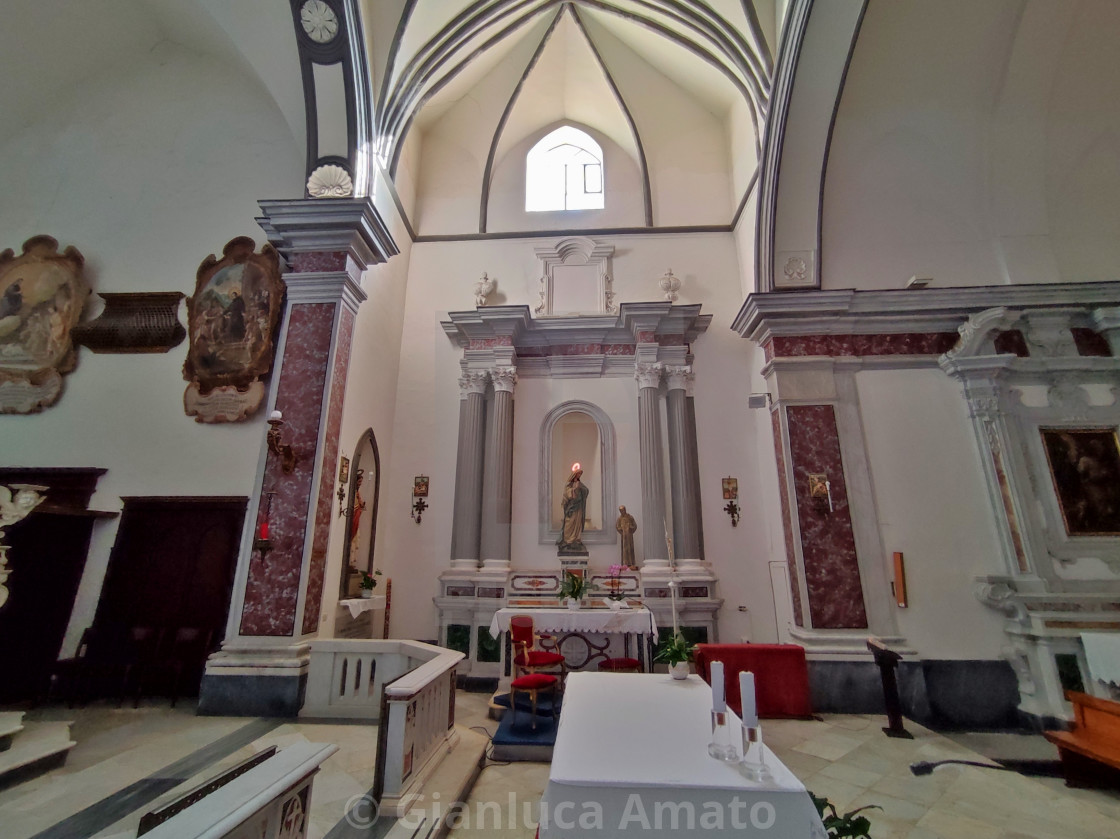 "Ravello - Altare dell'Immacolata nel transetto della Chiesa di San Francesco" stock image