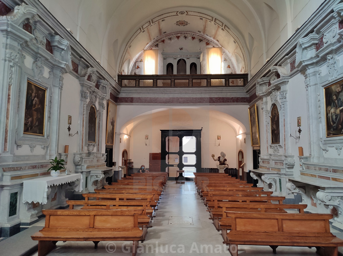 "Ravello - Navata della Chiesa di San Francesco dall'altare" stock image