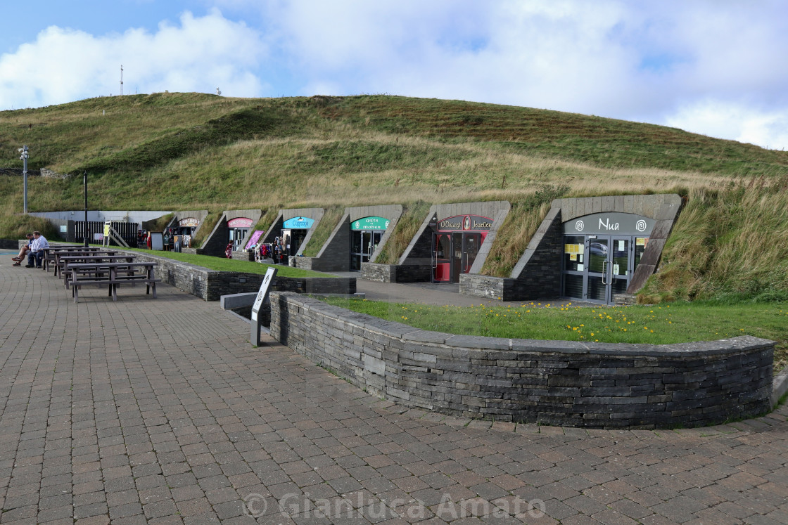 "Liscannor – Botteghe di artigianato all'ingresso delle Scogliere di Moher" stock image