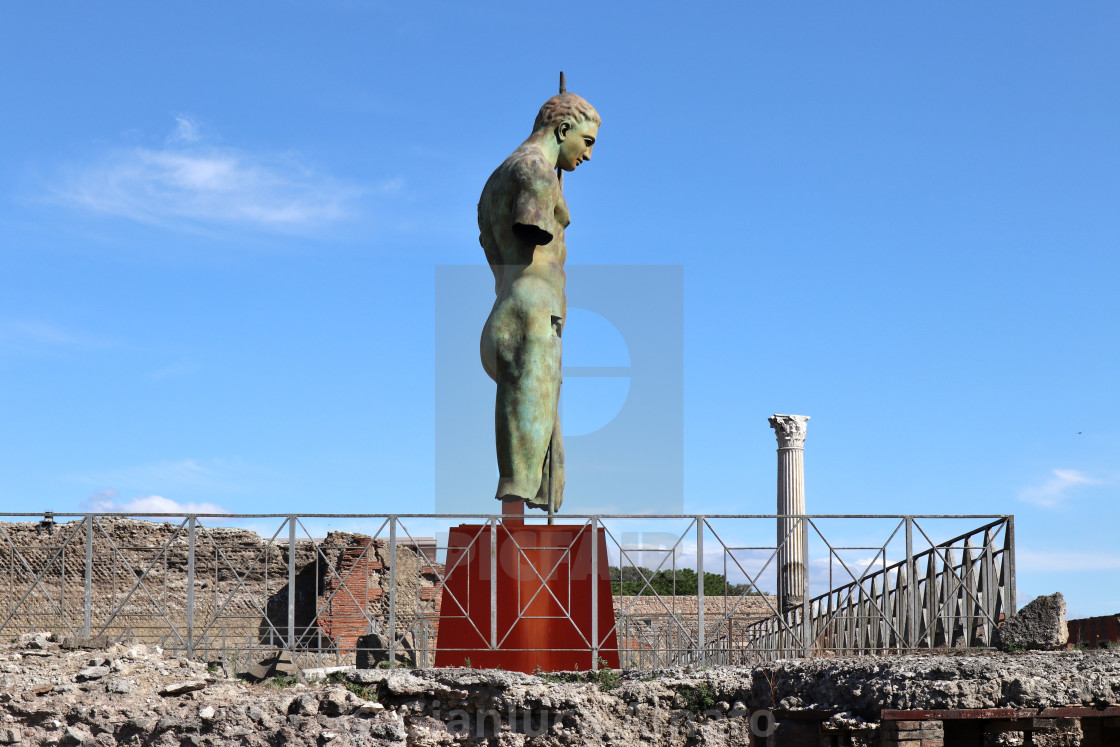 "Pompei - Statua di Dedalo dello scultore polacco Igor Mitoraj" stock image