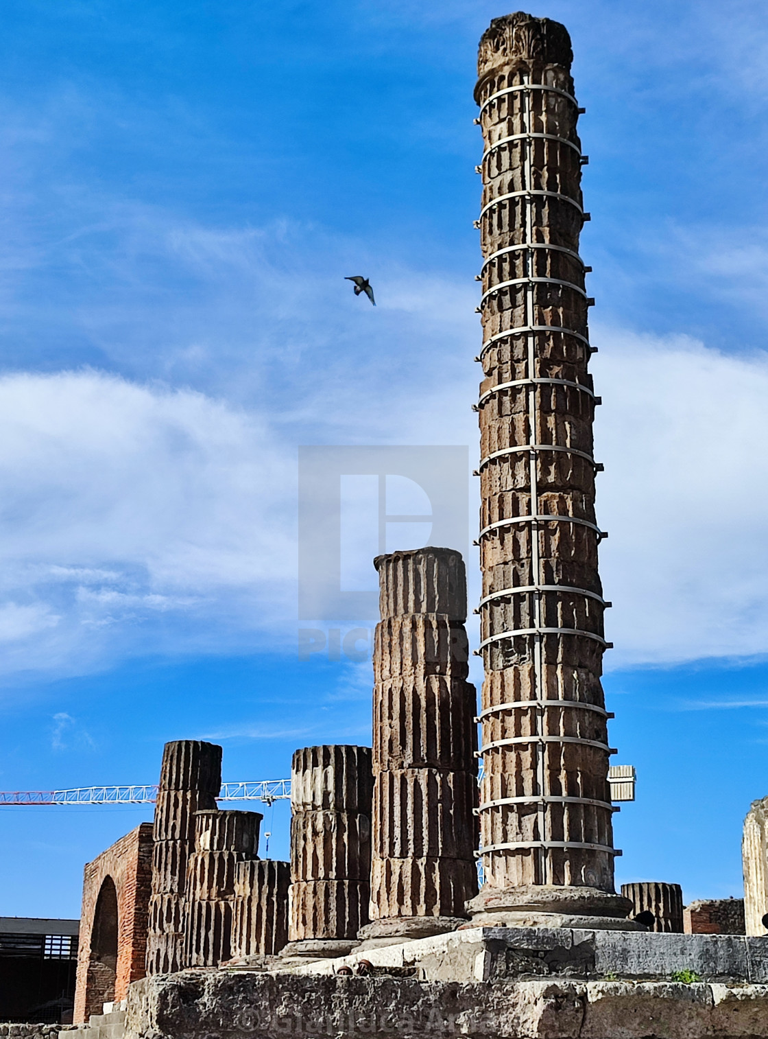 "Pompei - Colonne del Tempio di Giove nella piazza del Foro" stock image