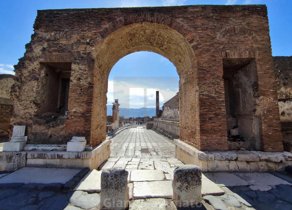 "Pompei - Arco di Nerone da Via del Foro" stock image