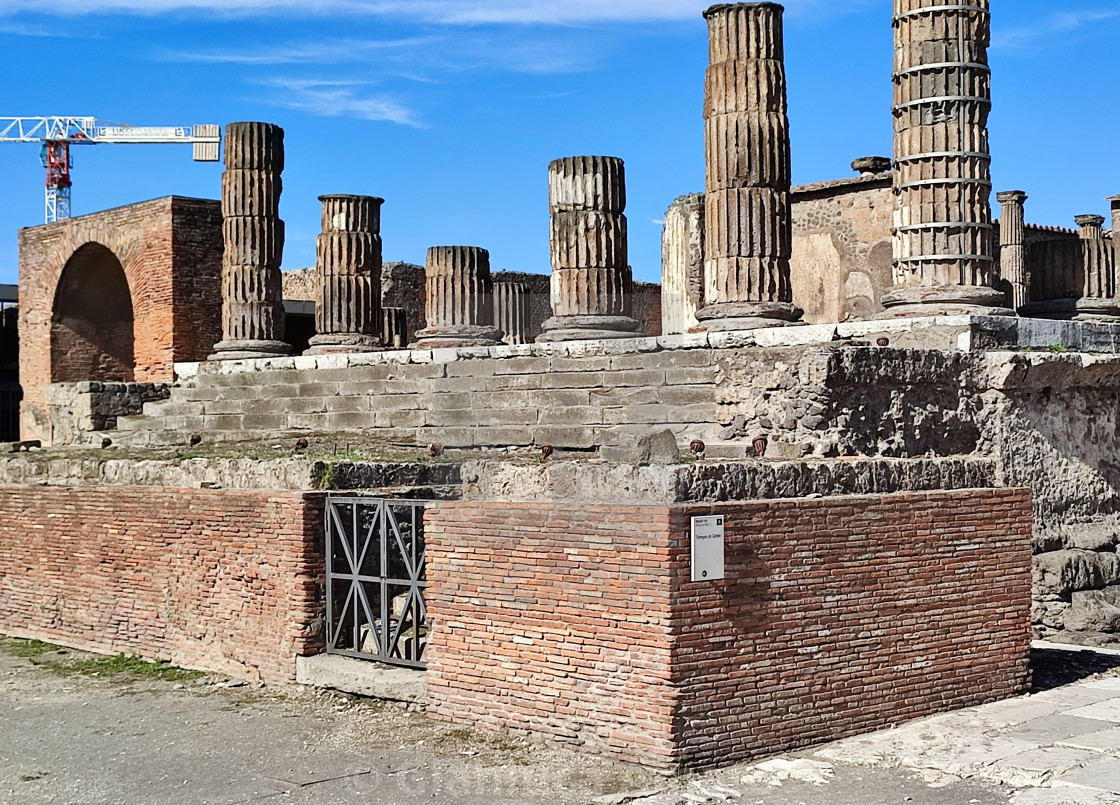 "Pompei - Basamento del Tempio di Giove nella piazza del Foro" stock image