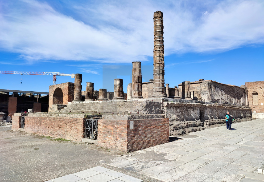 "Pompei - Tempio di Giove nella piazza del Foro" stock image