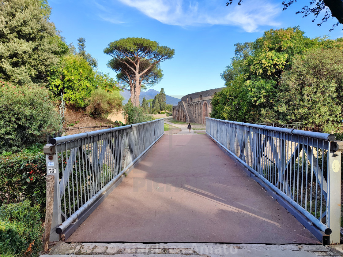 "Pompei - Ponticello di accesso da Piazza Immacolata" stock image